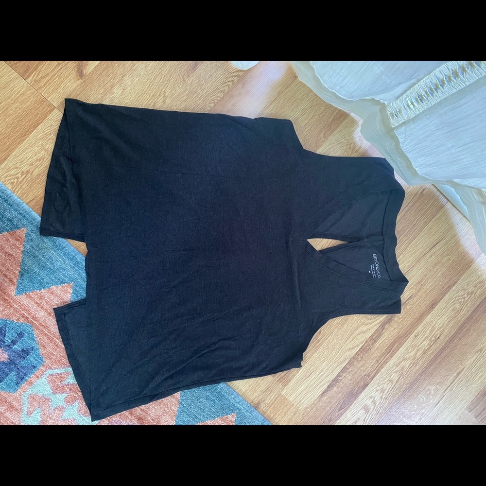 Beyond Yoga Keyhole Tank